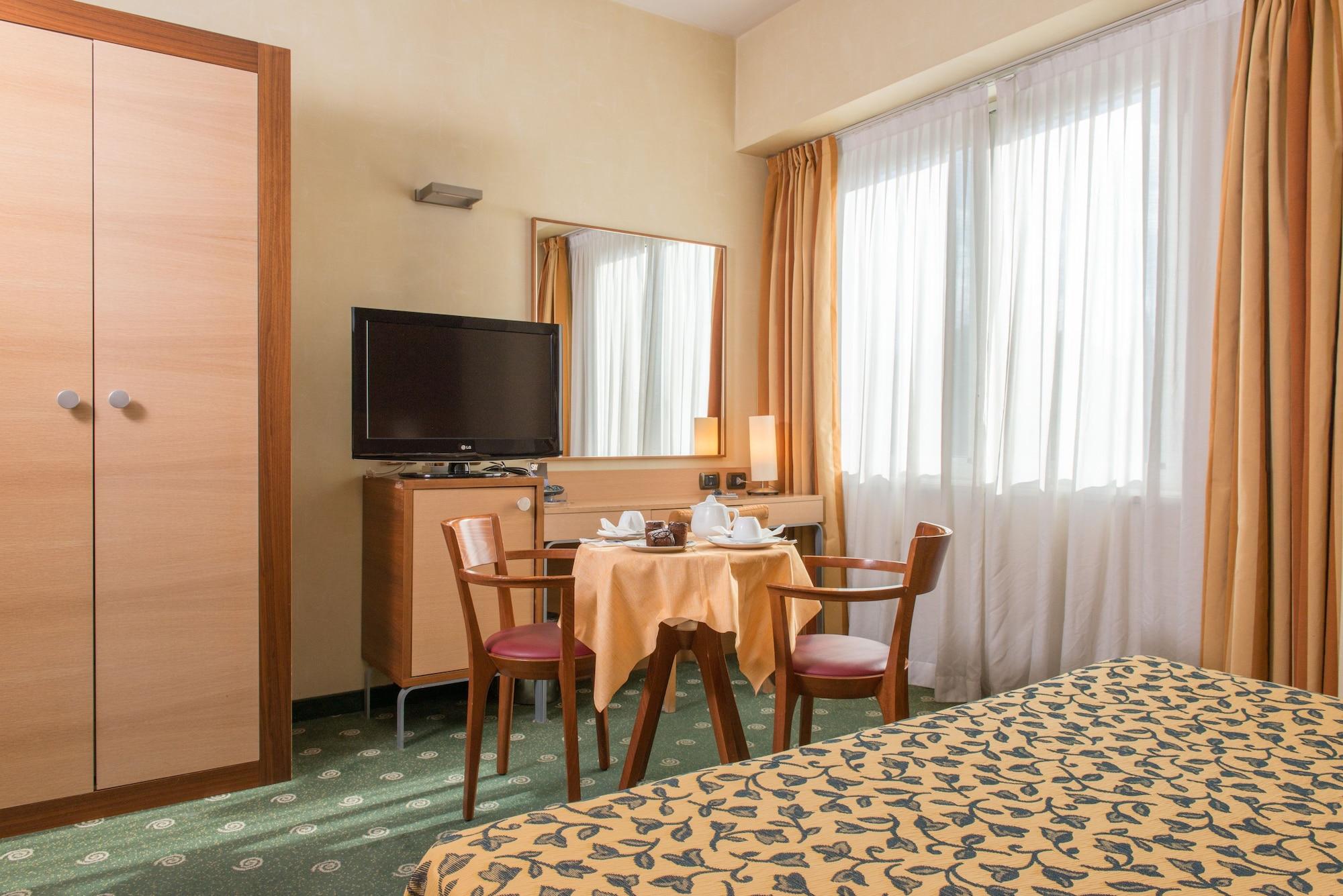 Ognina Hotel 3*