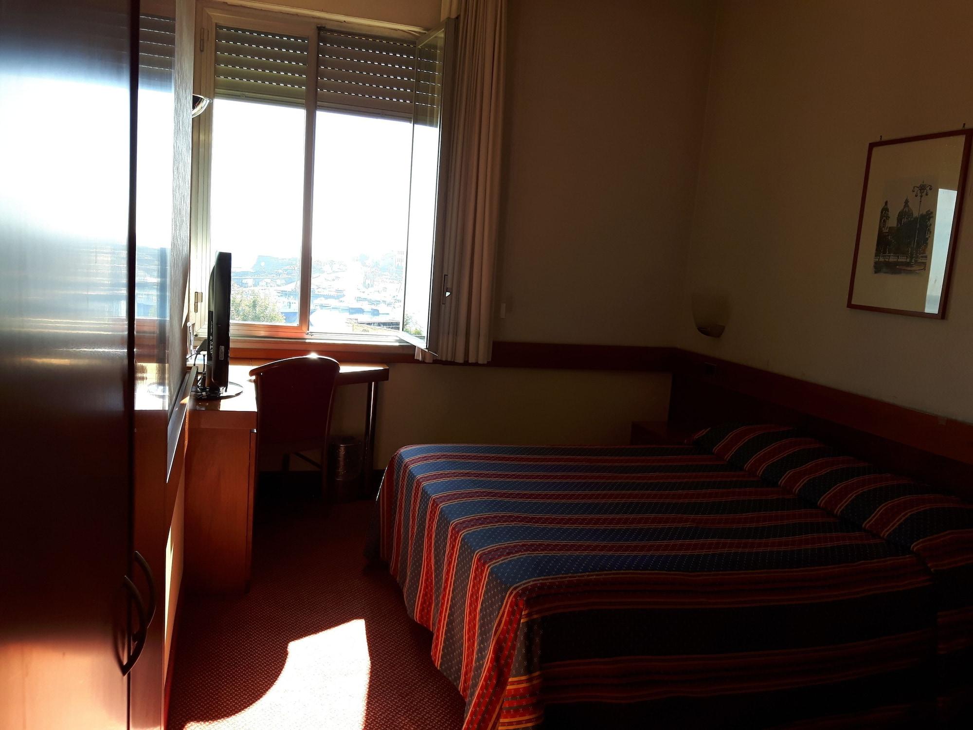 Ognina Hotel 3*