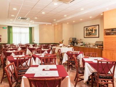 Hotel Ognina 3*